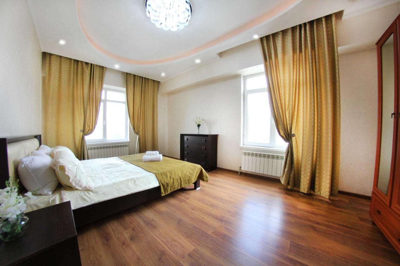 Razmestim В Жк Дуэт Almaty Exteriér fotografie