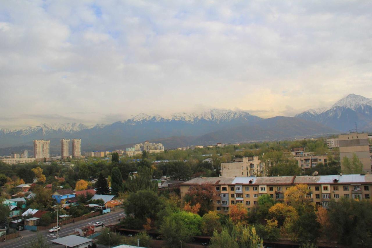 Razmestim В Жк Дуэт Almaty Exteriér fotografie