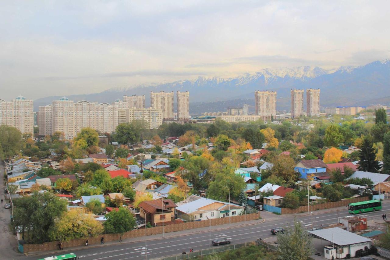 Razmestim В Жк Дуэт Almaty Exteriér fotografie