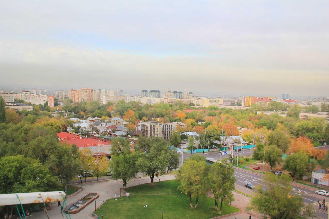 Razmestim В Жк Дуэт Almaty Exteriér fotografie