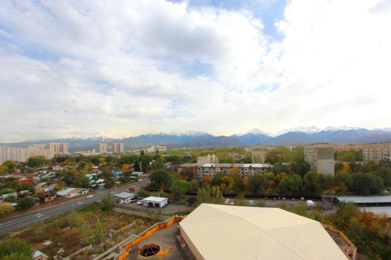Razmestim В Жк Дуэт Almaty Exteriér fotografie